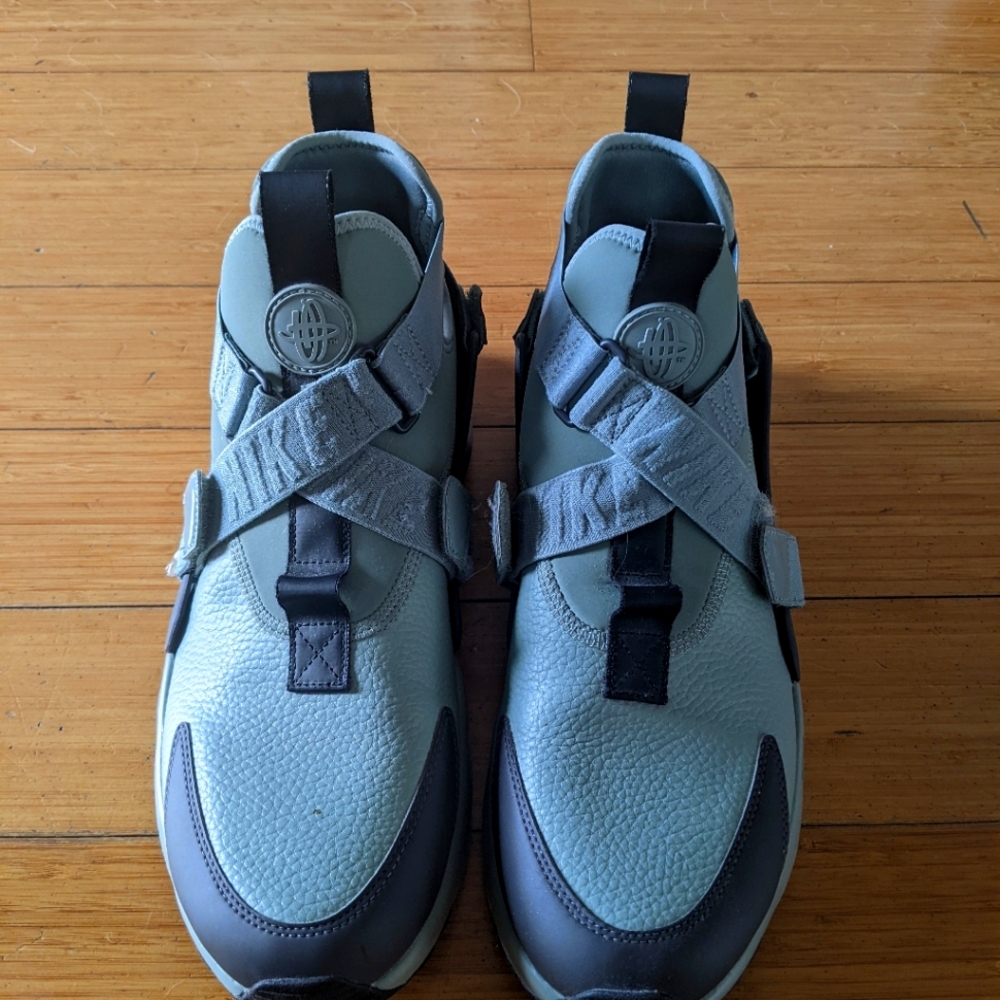 Men's Nike air size 11.5